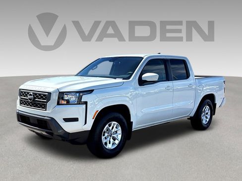 Used 2024 Nissan Frontier SV w/ Tow Package RWD image 3