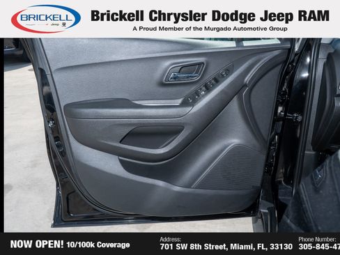 Used 2020 Chevrolet Trax LT w/ LT Convenience Package image 10