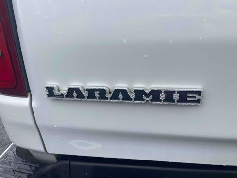 Used 2019 RAM 1500 Laramie AWD/4WD image 8
