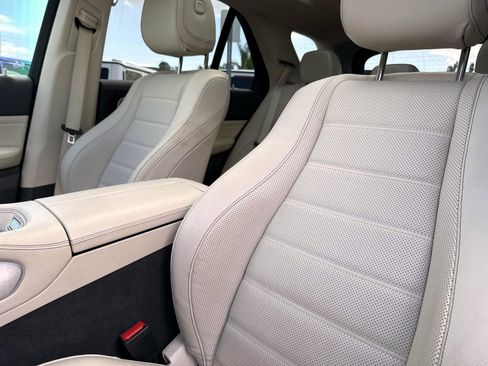 Certified 2020 Mercedes-Benz GLE 580 4MATIC image 23