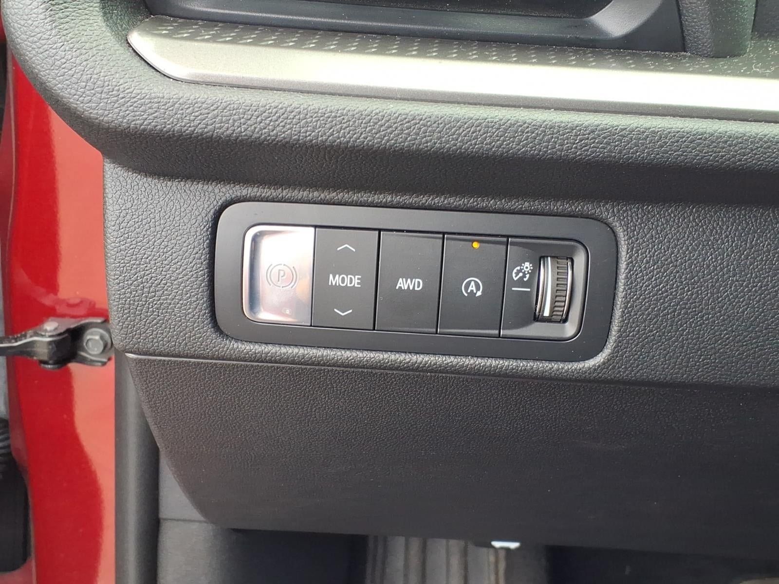 Used 2026 Chevrolet Traverse LT AWD/4WD image 19