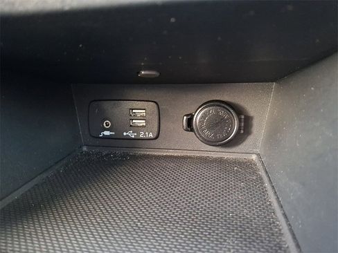 Used 2023 Subaru Crosstrek 2.0i Premium image 22