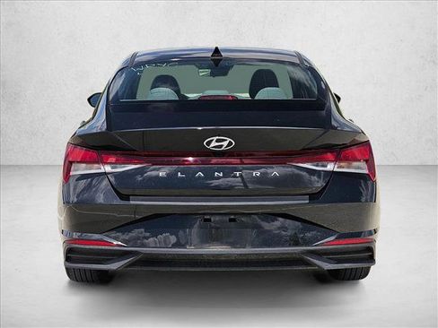 Used 2023 Hyundai Elantra SEL w/ Convenience Package FWD image 6