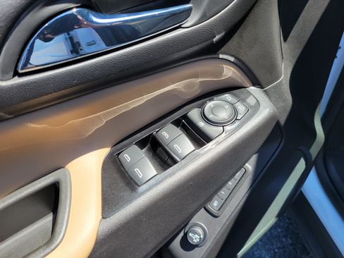 Certified 2024 Chevrolet Equinox Premier FWD image 25