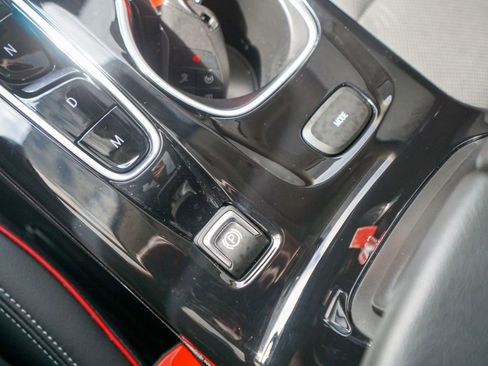 Used 2022 Buick Envision Essence w/ Sport Touring Package image 28