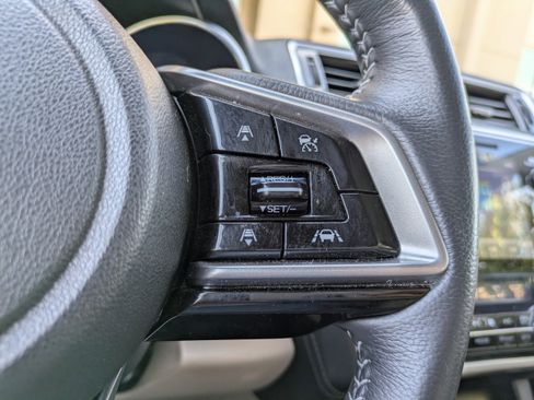 Used 2018 Subaru Outback 2.5i Limited image 24