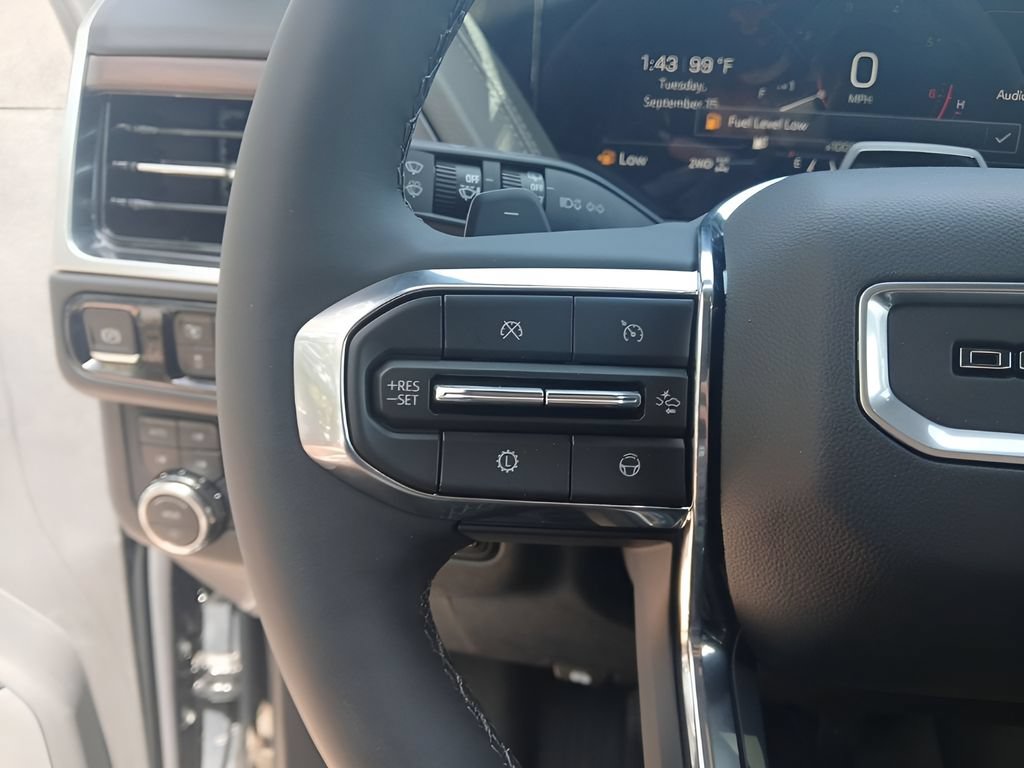 New 2026 GMC Yukon Denali w/ Denali Reserve Package AWD/4WD image 13