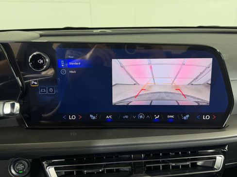 New 2026 Chevrolet Traverse LT w/ LPO, Floor Liner Package FWD image 15