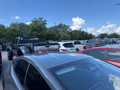 Used 2024 Toyota Prius Prime FWD image 5