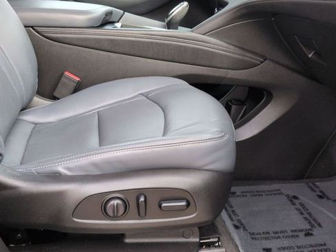 Used 2020 Buick Enclave Essence w/ Sound and Sites Package image 30