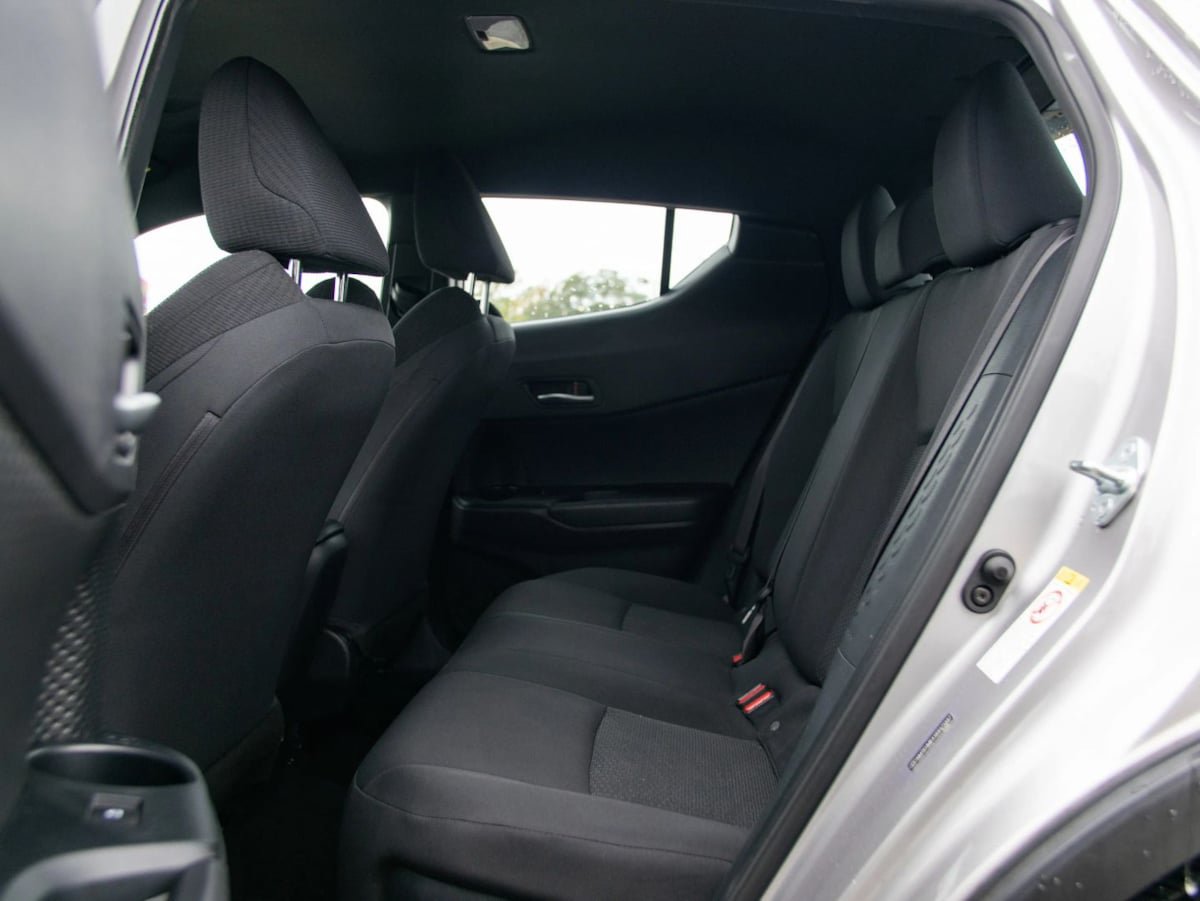 Used 2019 Toyota C-HR LE FWD image 18