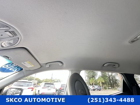 Used 2018 Hyundai Santa Fe Sport image 24