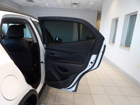 Used 2022 Buick Encore Preferred w/ Safety Package image 19