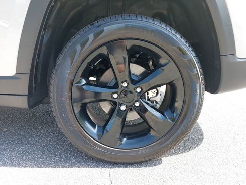New 2025 Jeep Grand Cherokee Limited w/ Black Appearance Package AWD/4WD image 34