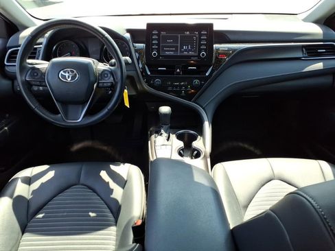 Used 2023 Toyota Camry SE image 9