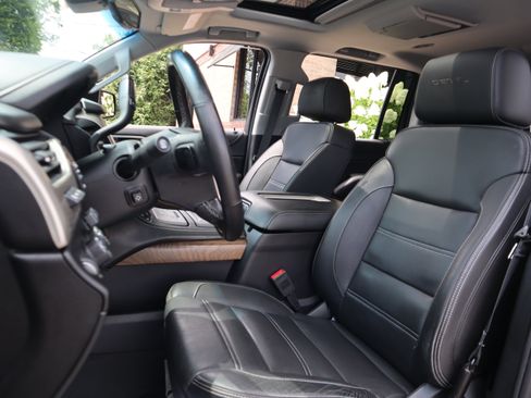 Used 2019 GMC Yukon XL Denali w/ Denali Ultimate Package AWD/4WD image 33