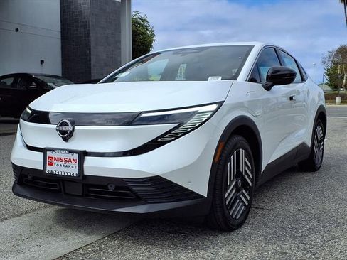 New 2026 Nissan Leaf SV+ w/ Illuminated Package FWD image 3