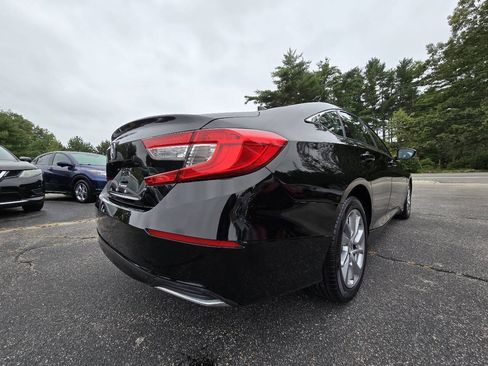 Used 2018 Honda Accord LX image 12