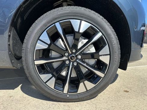 New 2026 Volvo XC60 B5 Plus w/ Protection Package Premier image 9