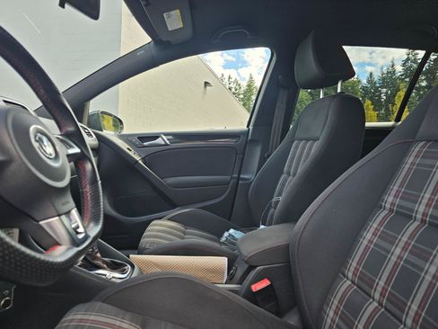 Used 2012 Volkswagen GTI 4-Door FWD image 24