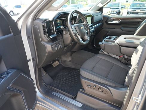 Used 2024 Chevrolet Silverado 1500 LT AWD/4WD image 13