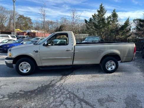 Used 2000 Ford F150 XLT RWD image 2