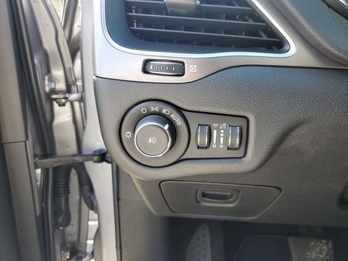 Used 2021 Jeep Cherokee Latitude Plus w/ Sun & Sound Group image 28