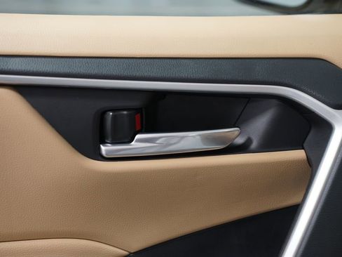 Used 2024 Toyota RAV4 XLE Premium image 32