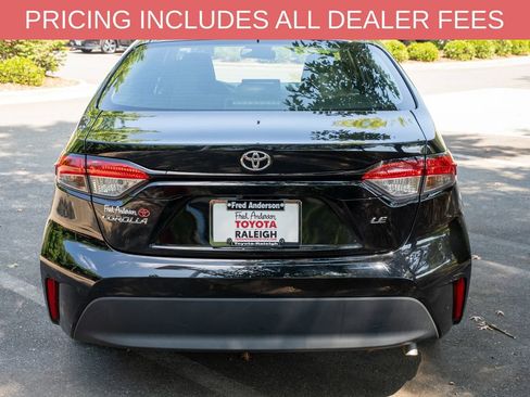 Certified 2025 Toyota Corolla LE FWD image 4