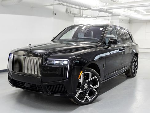 New 2026 Rolls-Royce Cullinan Black Badge image 1