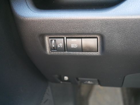 Used 2021 Toyota RAV4 LE AWD/4WD image 26