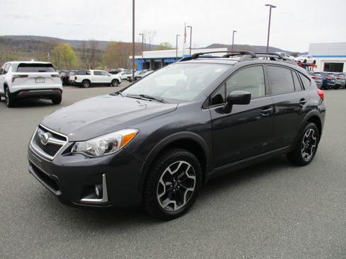 Used 2016 Subaru Crosstrek 2.0i Premium w/ Moonroof Package AWD/4WD image 1