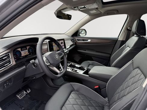New 2026 Volkswagen Atlas SEL Premium R-Line AWD/4WD image 9