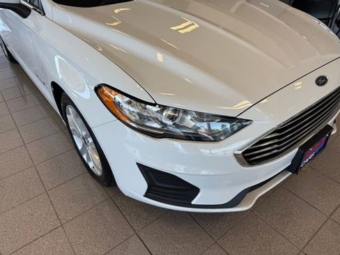 Used 2019 Ford Fusion SE FWD image 8