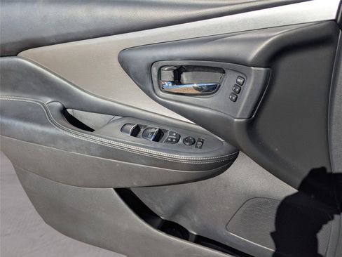 Used 2019 Nissan Murano SL image 19