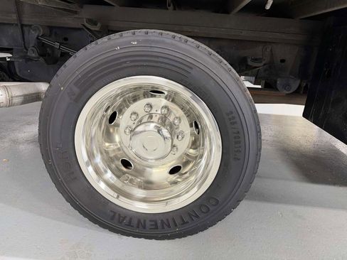 Used 2014 Ford F550 4x4 Crew Cab Super Duty w/ Power Equipment Group image 3