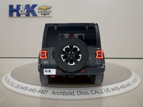 Used 2025 Jeep Wrangler Unlimited Rubicon AWD/4WD image 5