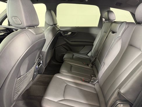 Used 2019 Audi Q7 3.0T Prestige w/ Prestige Package AWD/4WD image 24