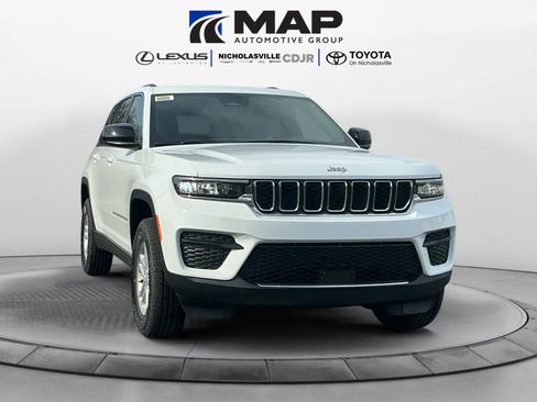 New 2025 Jeep Grand Cherokee Laredo image 7