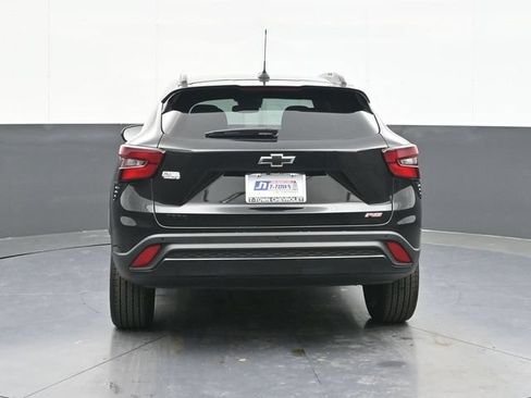New 2026 Chevrolet Trax RS w/ Sunroof Package FWD image 8