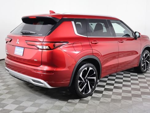 Used 2023 Mitsubishi Outlander SEL image 6