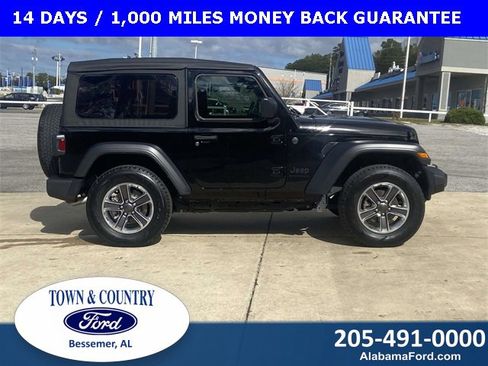 Used 2025 Jeep Wrangler Sport image 2