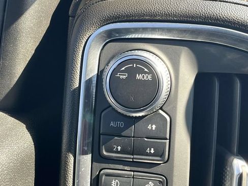 Used 2020 GMC Sierra 2500 AT4 w/ AT4 Premium Package AWD/4WD image 36