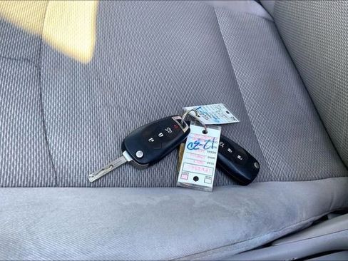 Used 2017 Chevrolet Cruze LS image 11