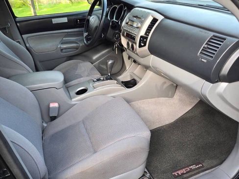 Used 2006 Toyota Tacoma 4x4 Access Cab V6 image 3