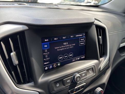 Used 2024 GMC Terrain SLE FWD image 29