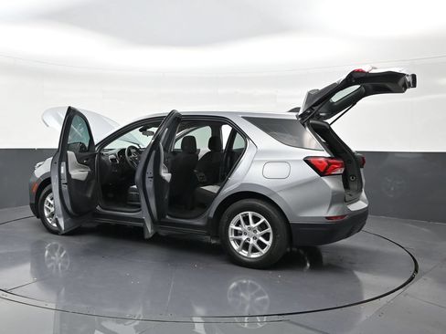 Used 2024 Chevrolet Equinox LS w/ LS Convenience Package FWD image 30