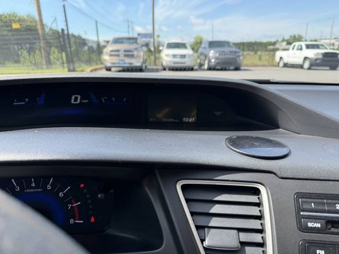 Used 2014 Honda Civic LX image 29