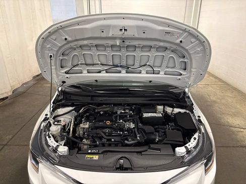 Used 2025 Toyota Corolla LE FWD image 8