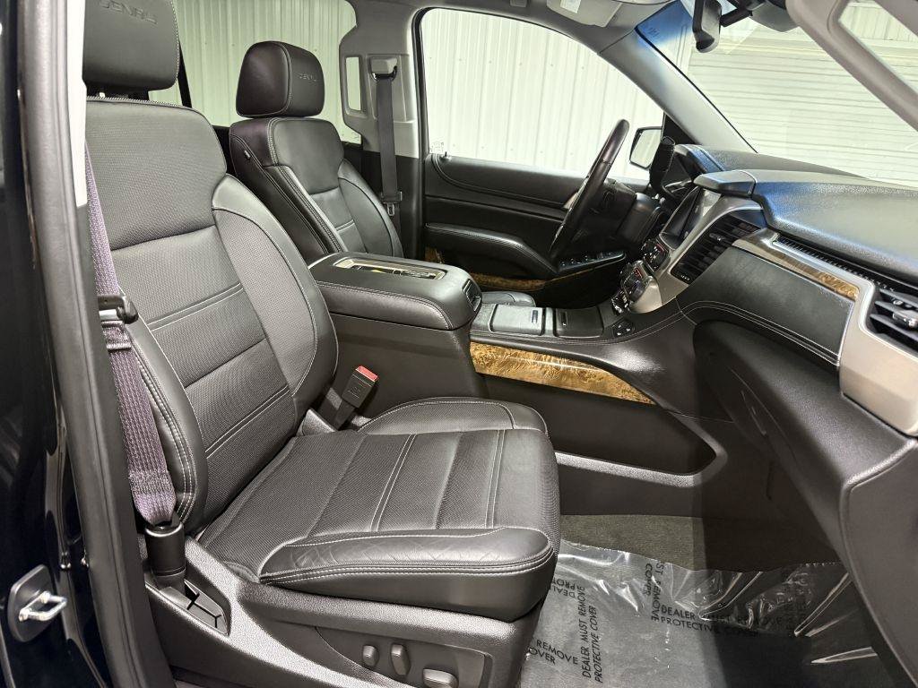 Used 2015 GMC Yukon XL Denali w/ Touring Package AWD/4WD image 51